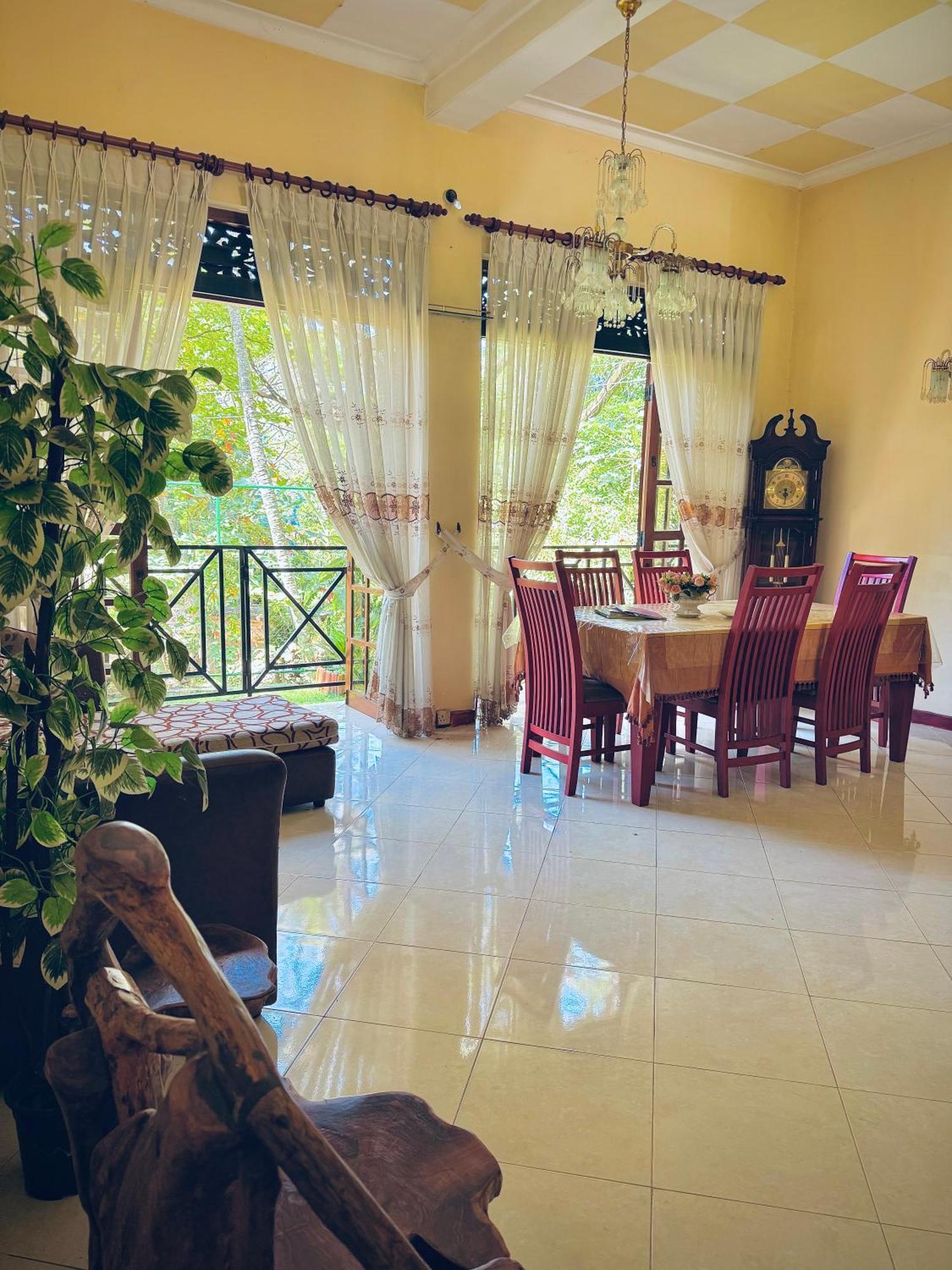 Mahaweli View Bungalow Kandy Eksteriør bilde