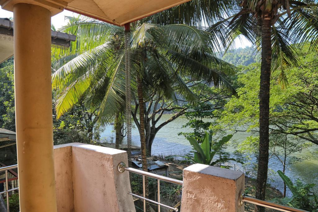 Mahaweli View Bungalow Kandy Eksteriør bilde